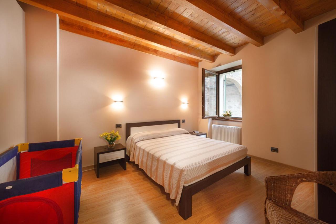 Aparthotel La Casa Del Nonno à Monzambano Extérieur photo
